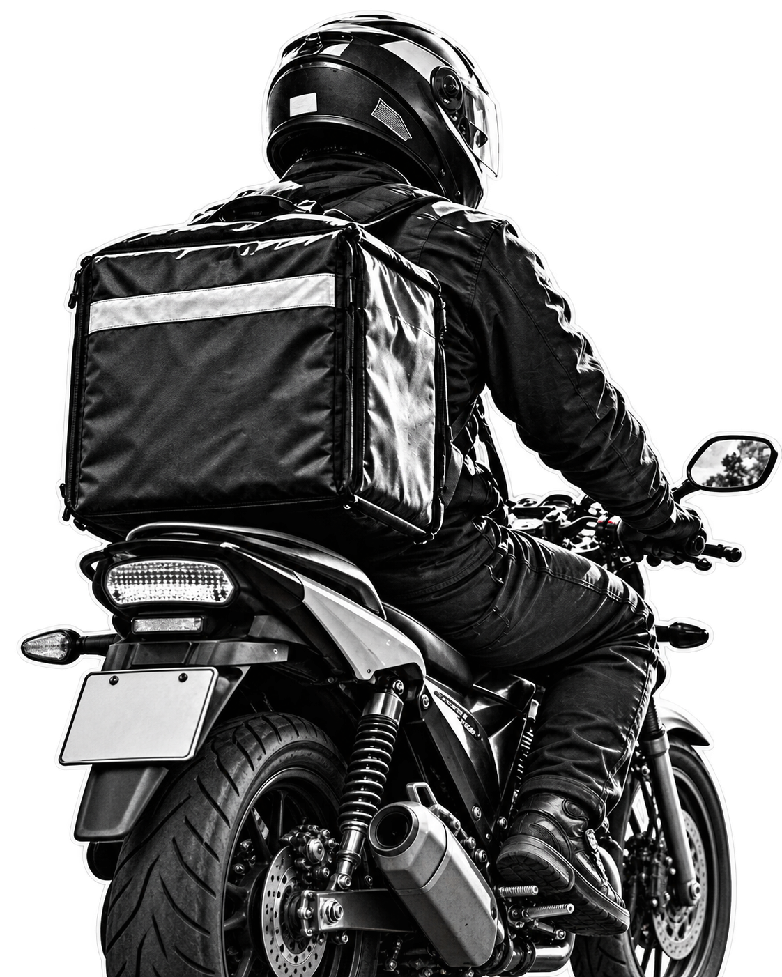 Motoboy em preto e branco com mochila de entregas sobre a moto
